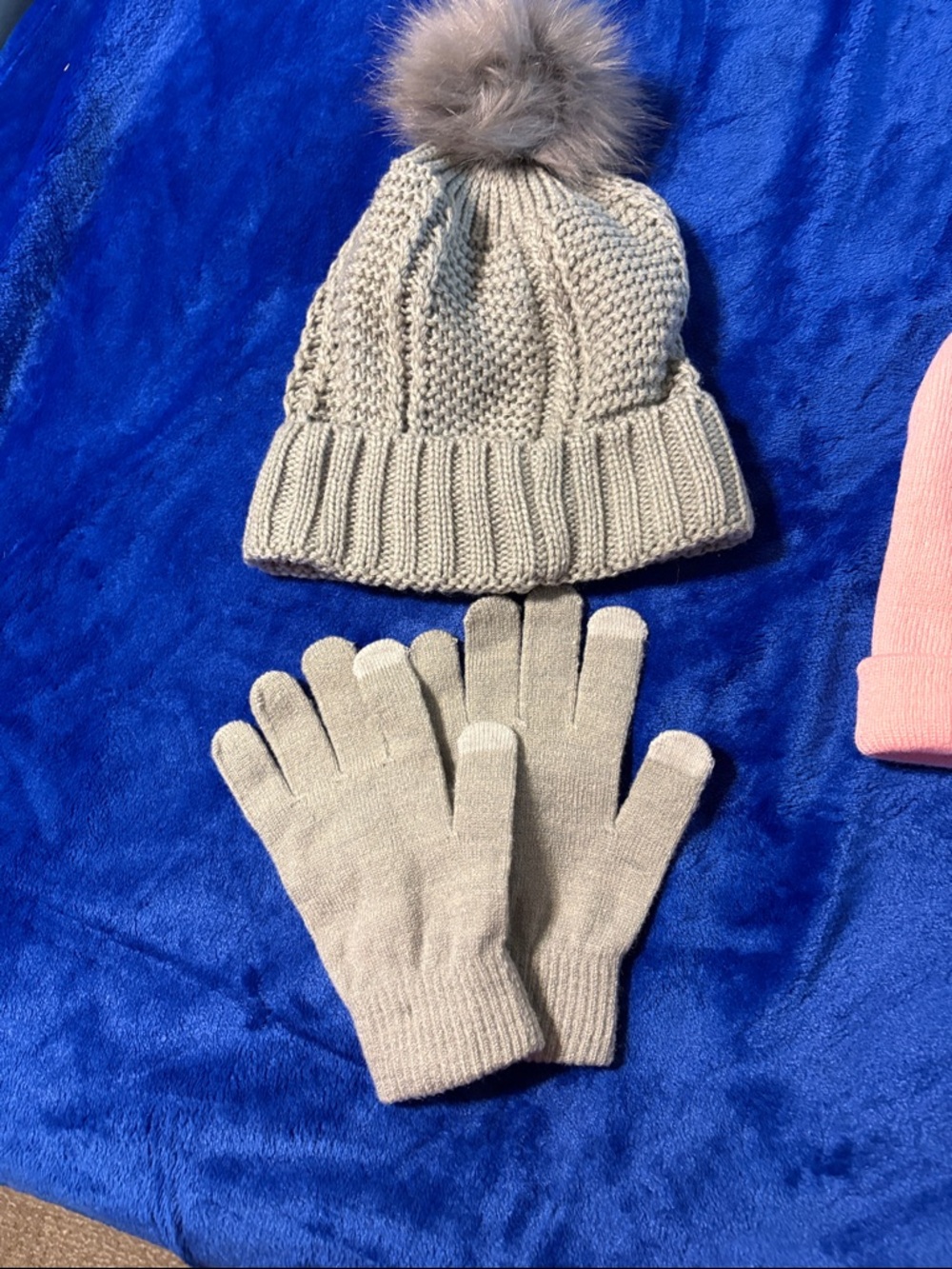 Women’s Knit Beanie Duo - Pink & Gray Pom Hat gray hat has matching gloves. Nwot - Picture 9 of 9